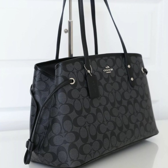 🌷Coach Drawstring Carryall In Signature NWT. - Picture 7 of 8